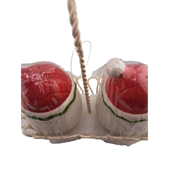 New Santa Claus Christmas Salt Pepper Shakers Wire Basket Holiday 2006 Target - Picture 5 of 7